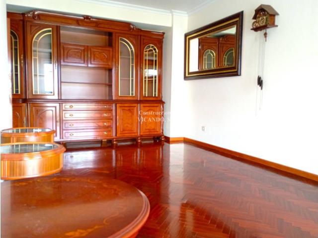 SE VENDE PISO CÉNTRICO EN MUY BUEN ESTADO