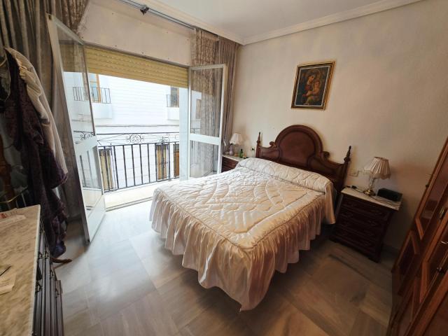 SE VENDE PISO CÉNTRICO