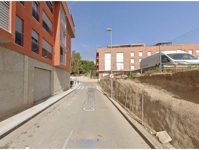 Se vende piso con garaje OKUPA en Lorca Murcia