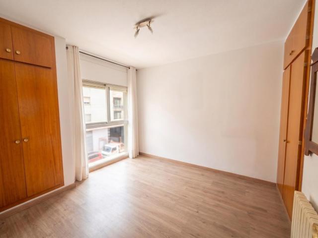 Se vende piso de 4 habitaciones en el centro de Sant Julià