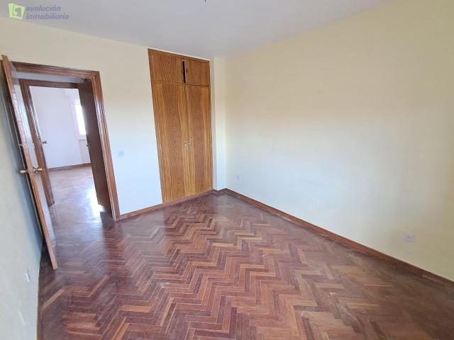 SE VENDE PISO EN PUJA EN ARANDA,ZONA CALLE LA ESTACION