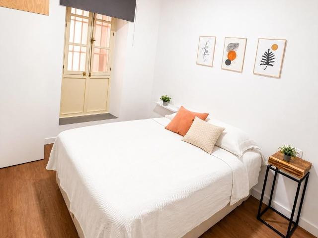 SE VENDE PISO EN CADIZ, ZONA MENTIDERO SAN ANTONIO