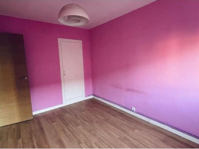 SE VENDE PISO EN CALLE CAÑON DE AÑISCLO