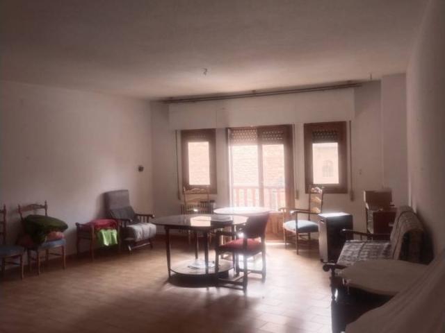 Se vende Piso en el centro de Daimiel muy luminoso con garaje y trastero