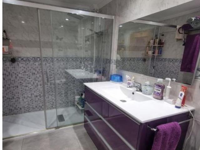 Se vende piso en la Cisterniga