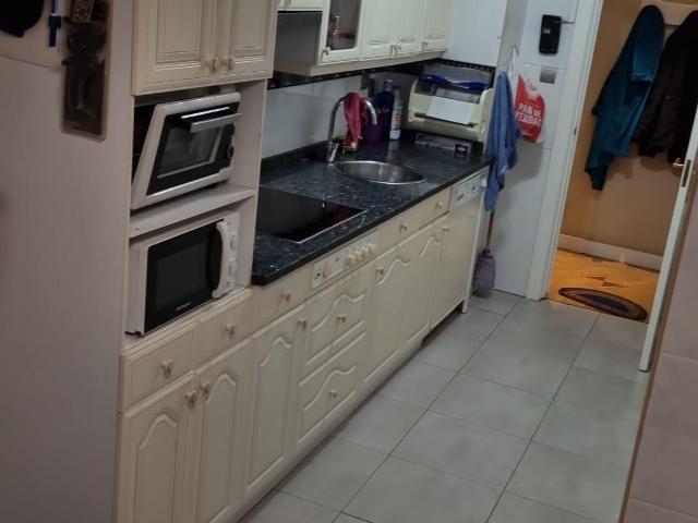 SE VENDE PISO EN LAKUA ARRIAGA