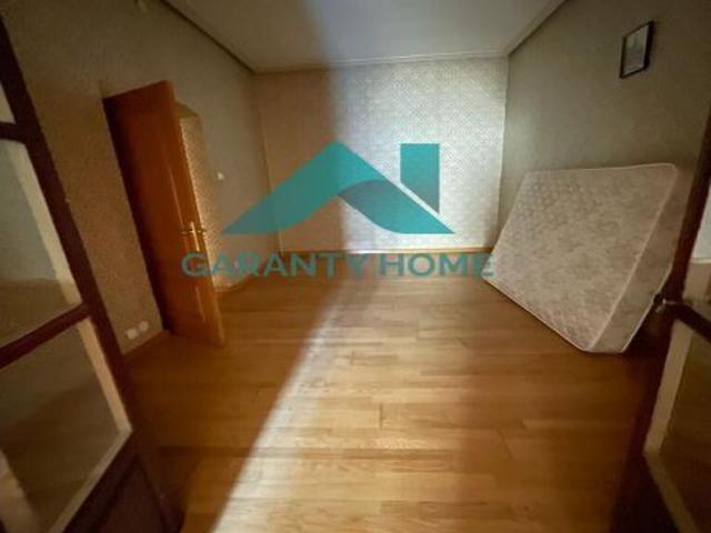 SE VENDE PISO EN PARTE ANTIGUA