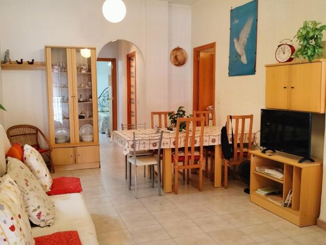 Playa de los Náufragos Torrevieja, Se vende Piso de 2 dormitorios, terraza y patio a 150 metros de la Playa