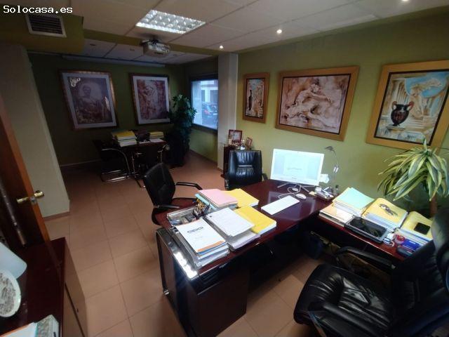 Se vende piso en pleno centro de la ciudad!