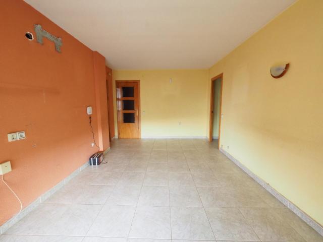 SE VENDE PISO EN PRATS DE LLUÇANÈS