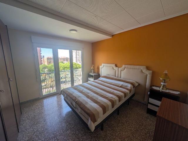 Se vende piso en San Marcelino, Jesús Valencia