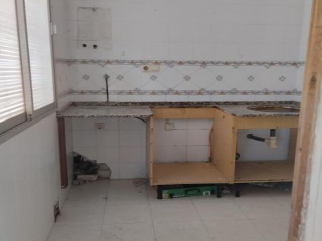 SE VENDE PISO PARA REFORMAR EN SAN FERNANDO