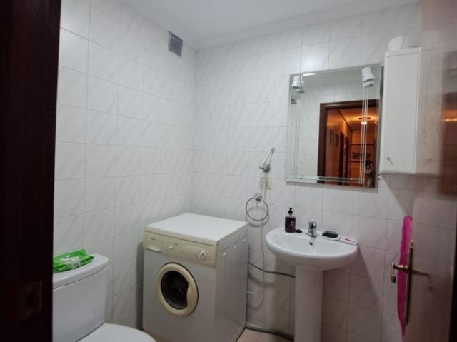 Se vende piso semicéntrico