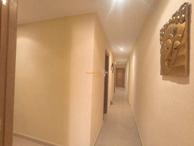 SE VENDE PISO SEMINUEVO CON GARAJE Y TRASTERO, ASPE!