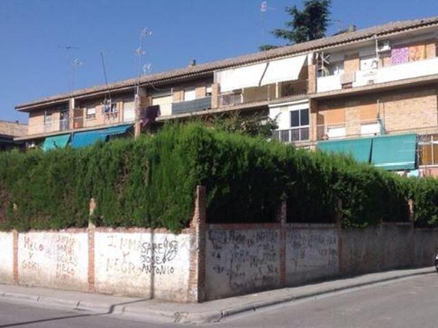 Se vende Piso sin Posesión en Granada