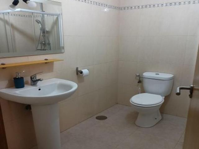 SE VENDE PISO VPO, AMUEBLADO, COCINA, SALÓN, 3 HAB 2 BAÑOS, ASCENSOR, TRASTERO P.G Y GRAN TERRAZA
