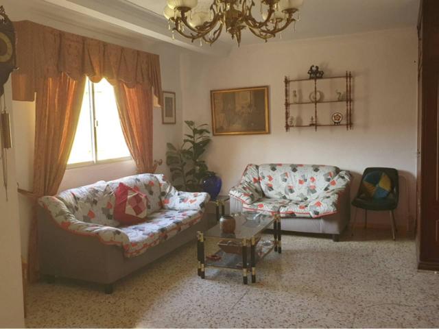 SE VENDE PISO