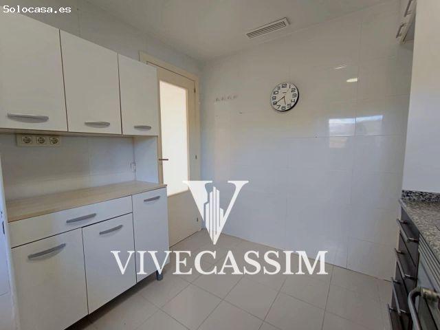 SE VENDE PLANTA BAJA CON JARDÍN PRIVADO Y BARBACOA EN LA ZONA DE TORRE BELLVER