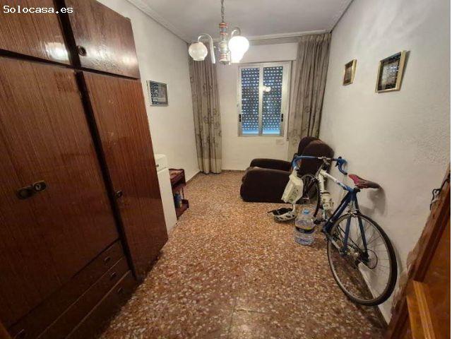 SE VENDE PLANTA BAJA CON TERRAZA DE 60 METROS EN LA AVENIDA SUROESTE MUY ECONOMICA