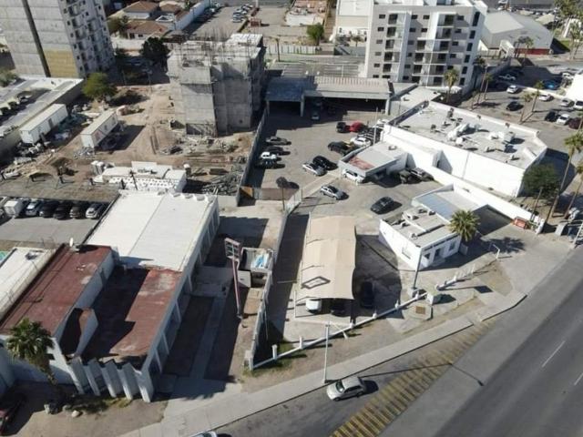 SE VENDE PROPIEDAD CON CONSTRUCCIÓN EN EL CORAZON DEL CENTRO CIVICO