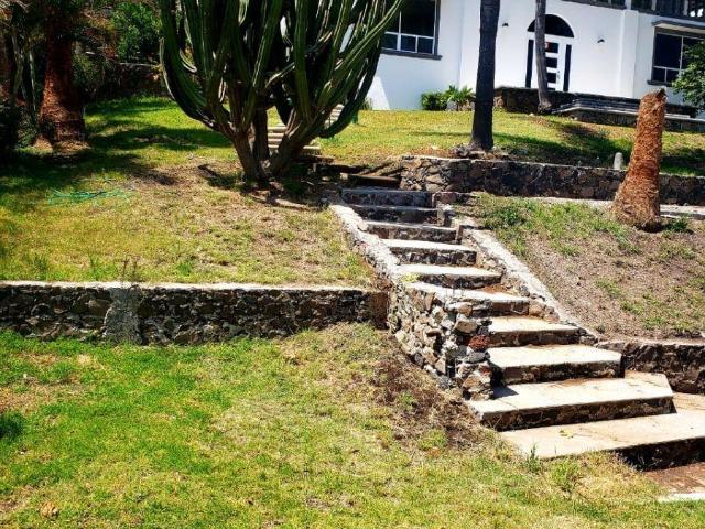 Se Vende Preciosa Residencia en Huertas La Joya, Terreno de 1,500 m2, ?NICA !