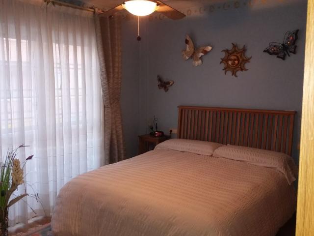 SE VENDE PRECIOSO TRIPLEX EN LA ALBERCA
