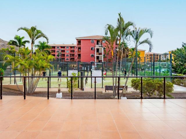 Se vende precioso apartamento en planta baja con una superfi. 88m² Arona