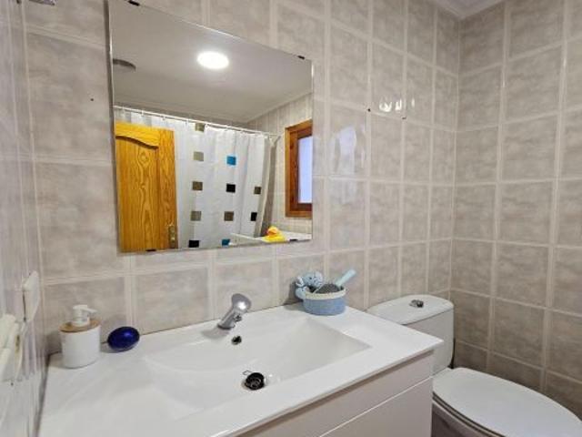 SE VENDE PRIMER PISO EN EL BARRIO LA GARROBA NOVELDA ALICANTE
