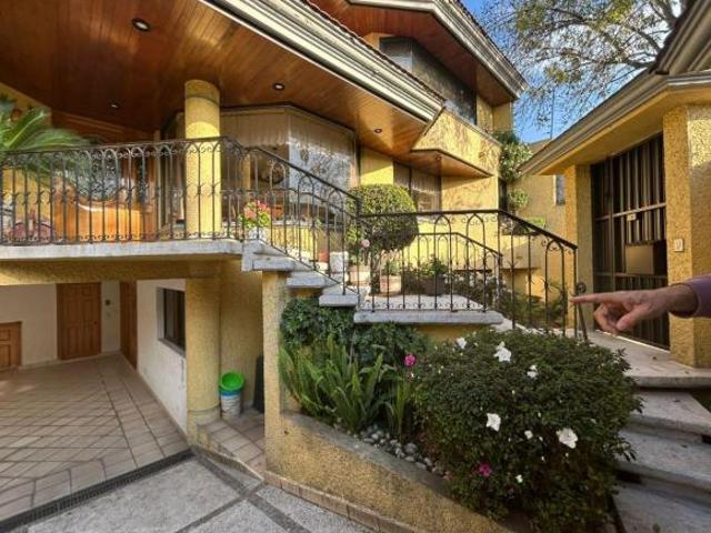 SE VENDE RESIDENCIA EN JARDINES EN LA MONTAÑA