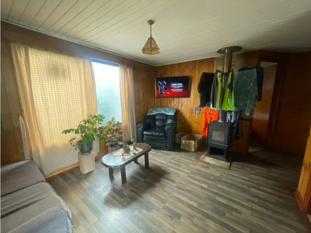 Se Vende sitio 312m2 con 2 propiedades en Quellon, Chiloe | 3 dormitorios por 125000. 00 en Puerto Montt