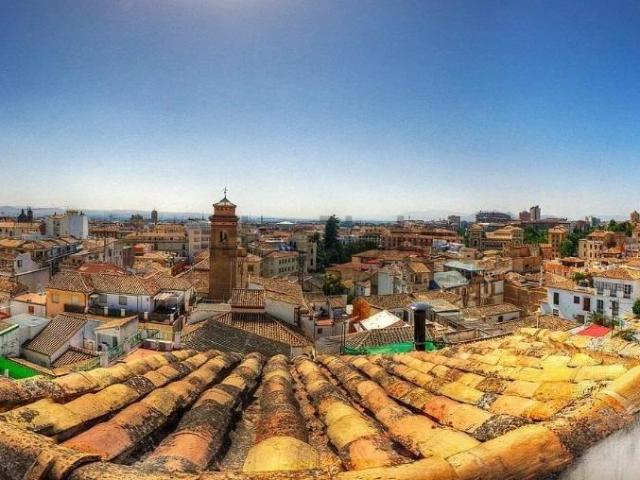SE ALQUILA MARAVILLOSA CASA EN ZONA DEL ALBAIZIN