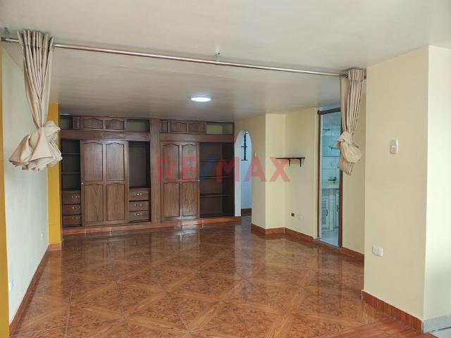 Se Alquila Minidepartamento En 2Do Piso En Urb. Previ Los Olivos