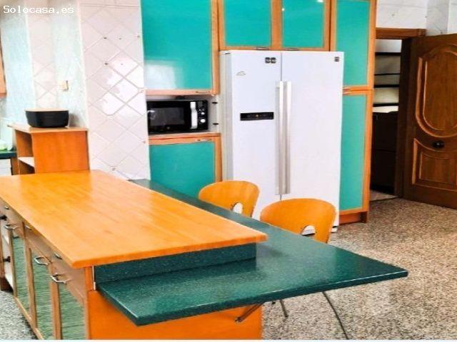 SE ALQUILA ATICO DUPLEX CENTRICO DE 250 MST2, 3DOR, 3 BAÑOS