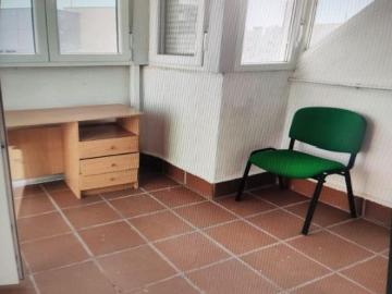 Se alquila atico zona corte ingles