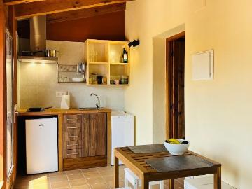 Se alquila apartamento con encanto en las afueras de Benabarre