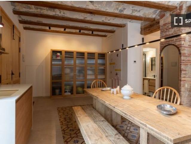Se alquila apartamento de 1 dormitorio en Trinitat  se admiten parejas