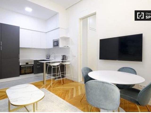 Se alquila apartamento de 1 dormitorio en Universidad, algunos gastos incluidos