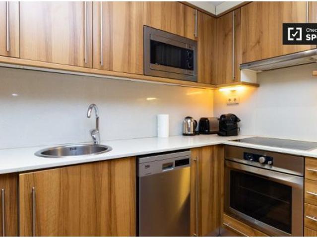 Se alquila apartamento de 1 dormitorio en El Gotic, todos los gastos incluidos