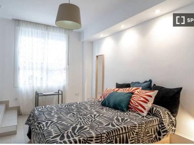 Se alquila apartamento de 1 dormitorio en El Palo, gastos incluidos