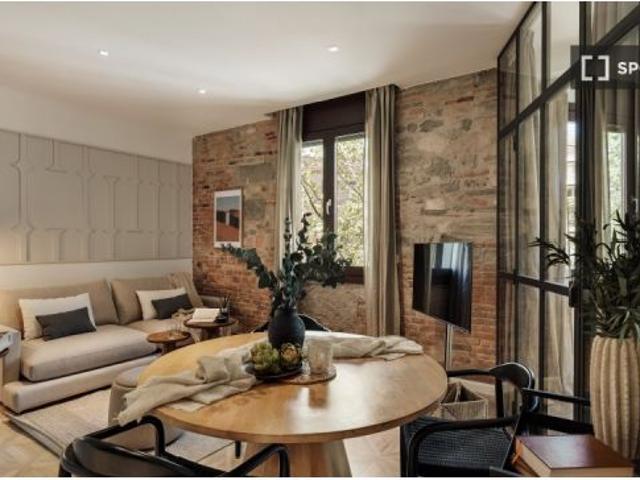 Se alquila apartamento de 1 dormitorio en El Raval, Barcelona. Se admiten estudiantes y profesionale