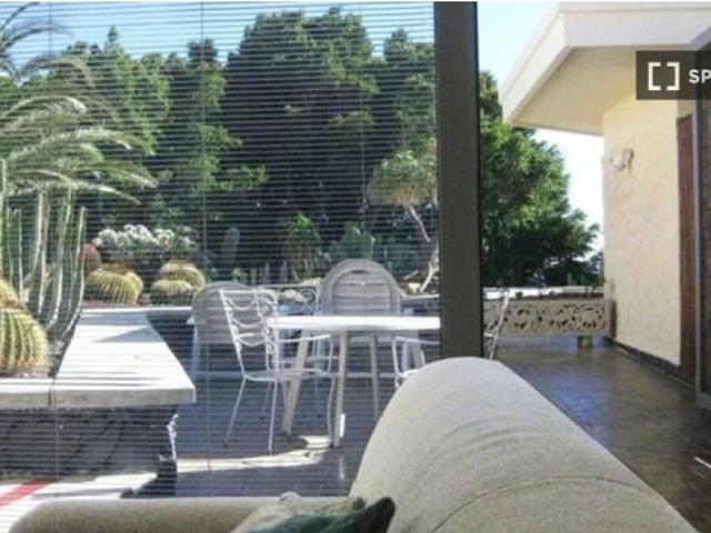Se alquila apartamento de 1 dormitorio en El Rosario, gastos incluidos
