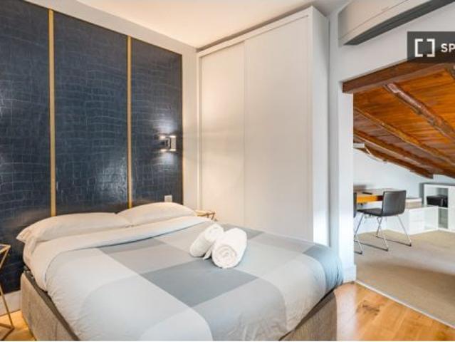 Se alquila apartamento de 1 dormitorio en Embajadores con todos los gastos incluidos
