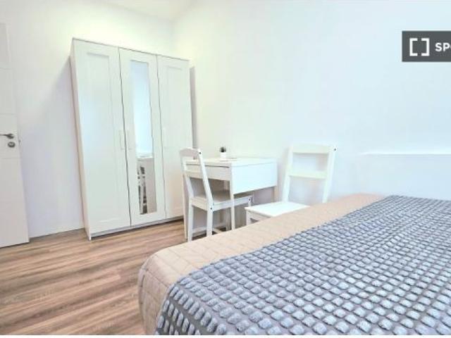 Se alquila apartamento de 1 dormitorio en Embajadores, gastos incluidos