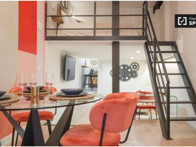Se alquila apartamento de 1 dormitorio en Embajadores, gastos incluidos