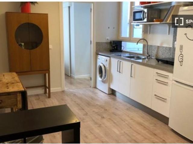 Se alquila apartamento de 1 dormitorio en Palos de Moguer, gastos incluidos