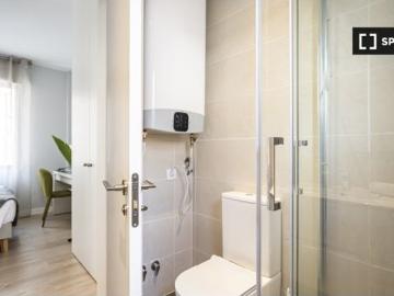 Se alquila apartamento de 1 dormitorio en Palos de Moguer, todos los gastos incluidos