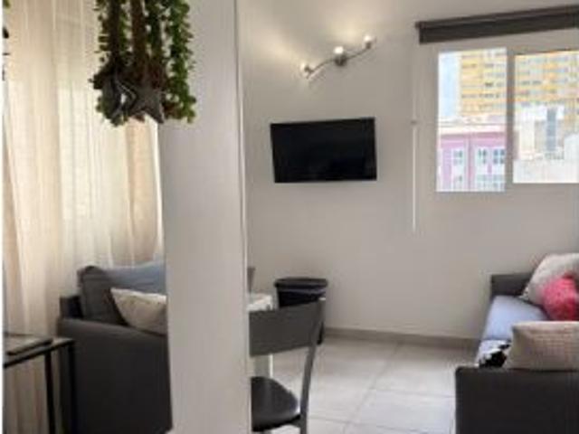 Se alquila apartamento de 1 dormitorio en Santa Catalina Canteras, gastos incluidos