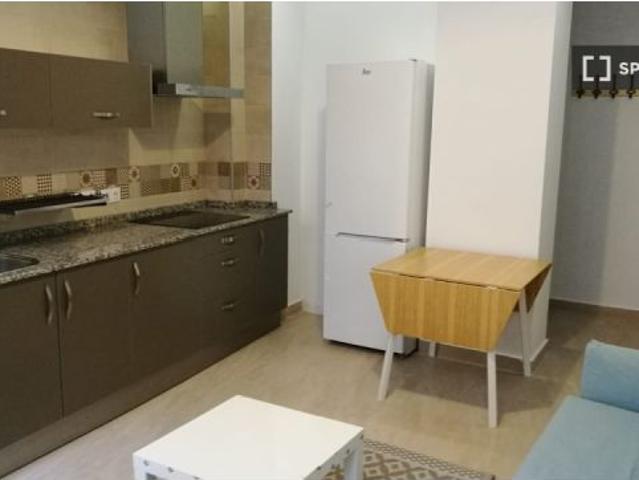 Se alquila apartamento de 1 dormitorio en San Francisco Mina, gastos incluidos