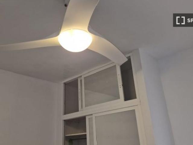 Se alquila apartamento de 2 dormitorios en Torremolinos, todos los gastos incluidos