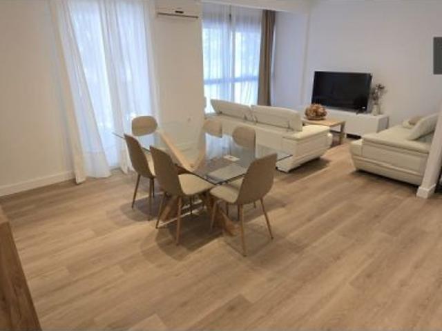 Se alquila apartamento de 2 habitaciones en Alfalfa, gastos incluidos